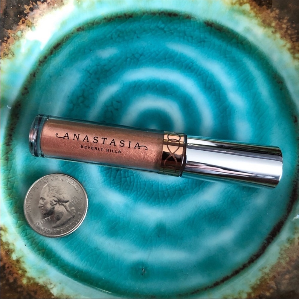 ABH Metallic Liquid Lipstick in MAI-TAI - Picture 3 of 4